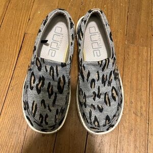 Hey Dude Gray Leopard shoes